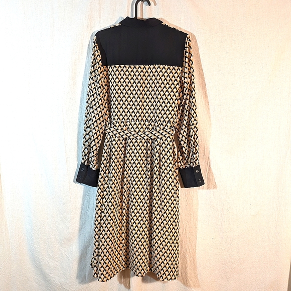 Sleeved Shirt Dress  🔶 🤍Orange & Black Pattern Collared Tie Belt - Picture 2 of 7